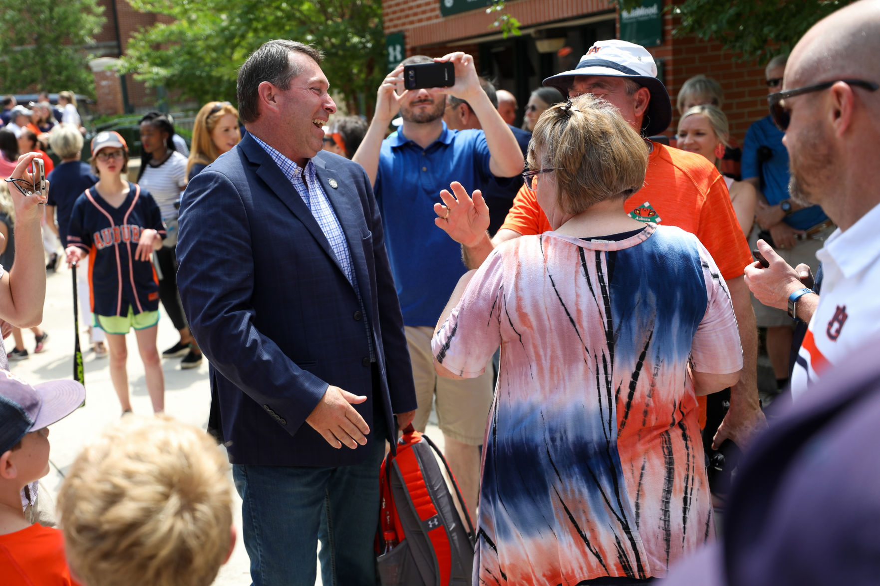 Auburn baseball departs for College World Series in Omaha